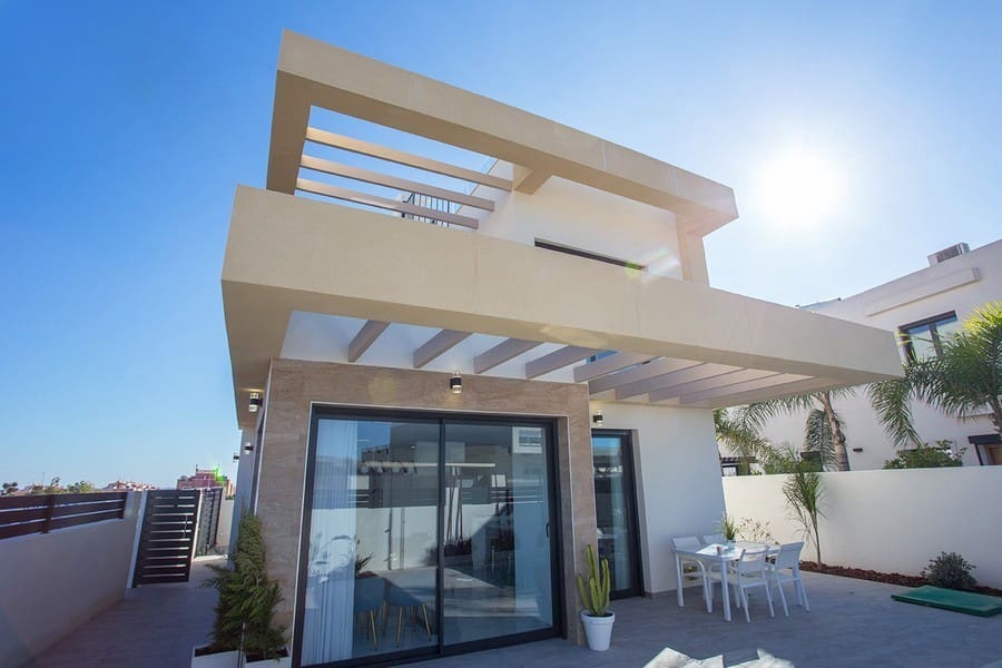 3 sypialnia Willa na sprzedaż w Los Montesinos z basenem - 409 900 € (Ref: 9426155)