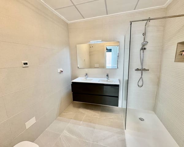 3 makuuhuone Huvila myytävänä paikassa Los Montesinos mukana uima-altaan - 409 900 € (Ref: 9426155)