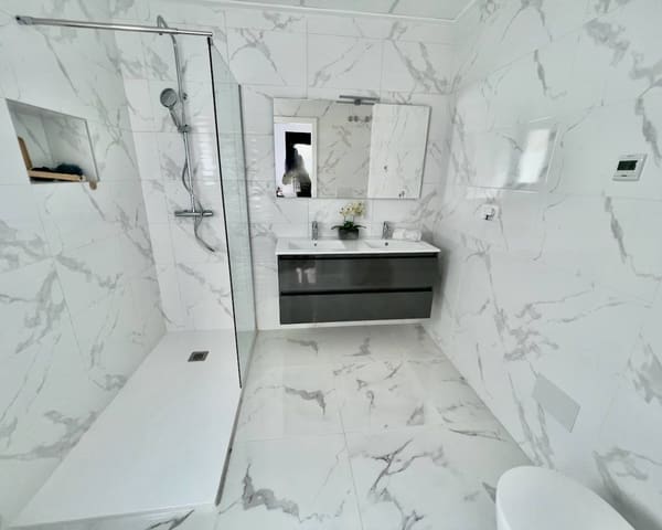 3 makuuhuone Huvila myytävänä paikassa Los Montesinos mukana uima-altaan - 409 900 € (Ref: 9426155)
