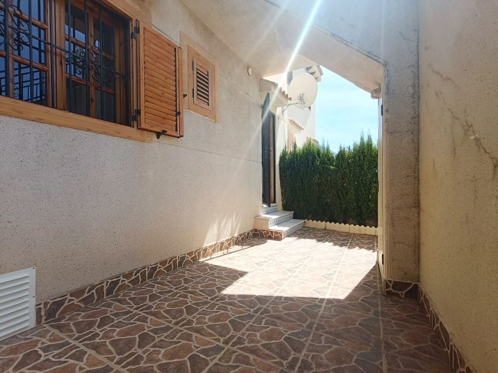 3 bedroom Apartment for sale in La Mata with pool - € 205,000 (Ref: 9429047)