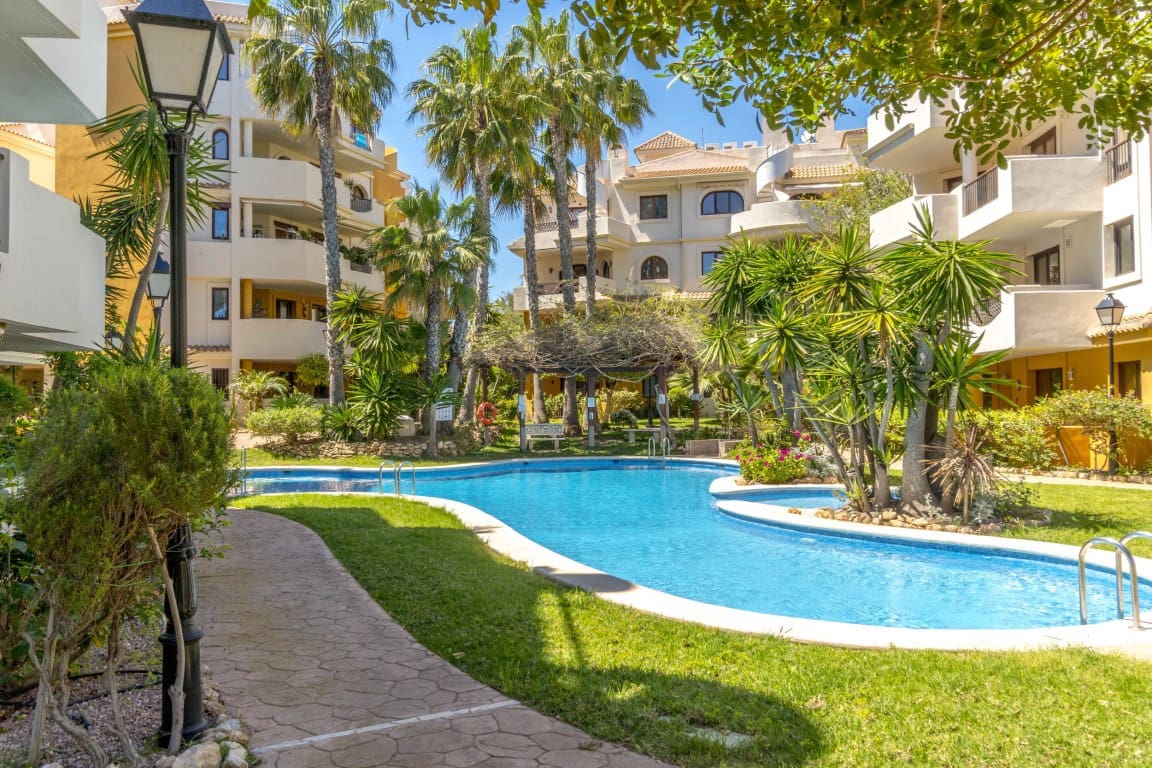 2 bedroom Apartment for sale in Orihuela Costa with pool - € 299,900 (Ref: 9429050)