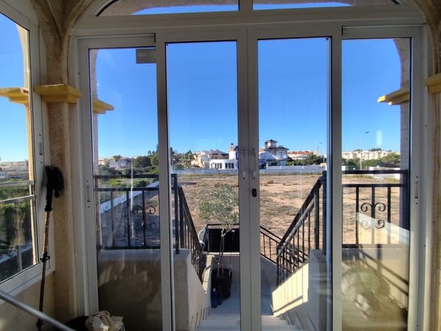 2 soveværelse Lejlighed til salg i La Mata, Torrevieja med swimmingpool - € 179.999 (Ref: 9429051)