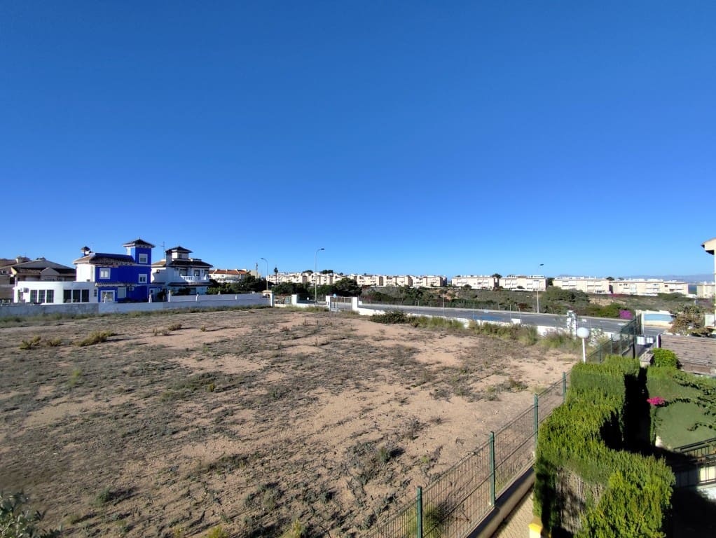 2 soveværelse Lejlighed til salg i La Mata med swimmingpool - € 179.999 (Ref: 9429051)