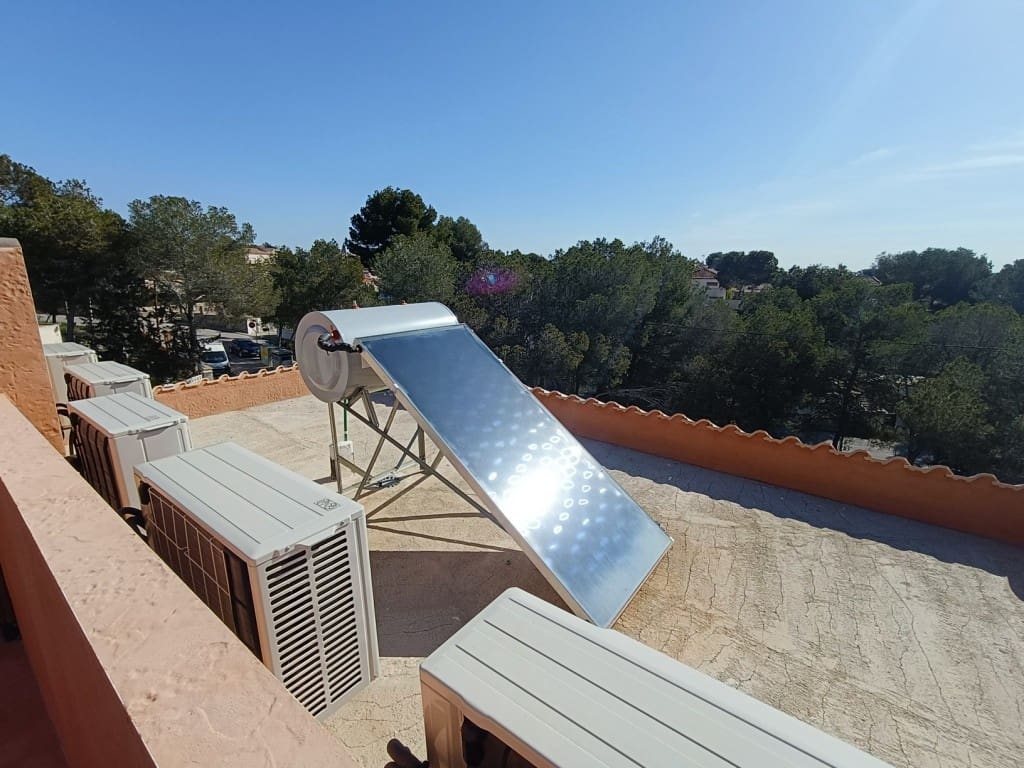 5 bedroom Villa for sale in Pinar de Campoverde - € 785,000 (Ref: 9429053)