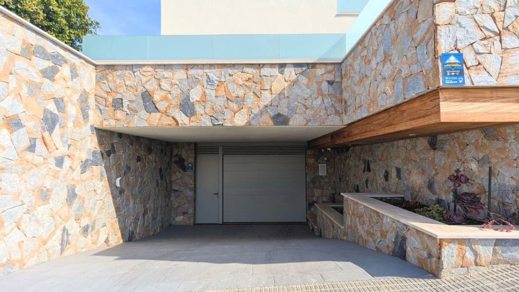 4 bedroom Villa for sale in Benijofar - € 1,495,000 (Ref: 9429057)