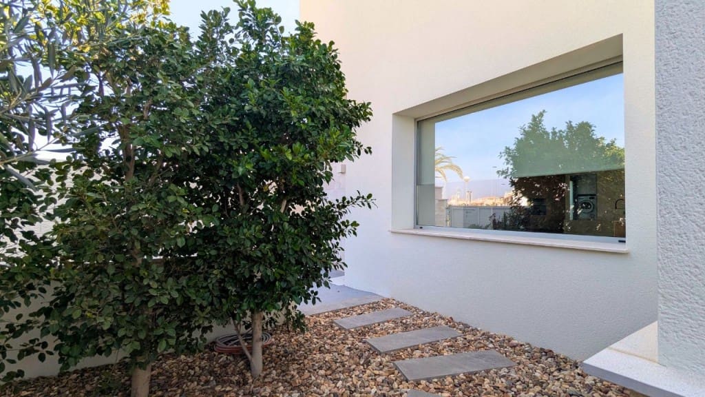 4 bedroom Villa for sale in Benijofar - € 1,495,000 (Ref: 9429057)