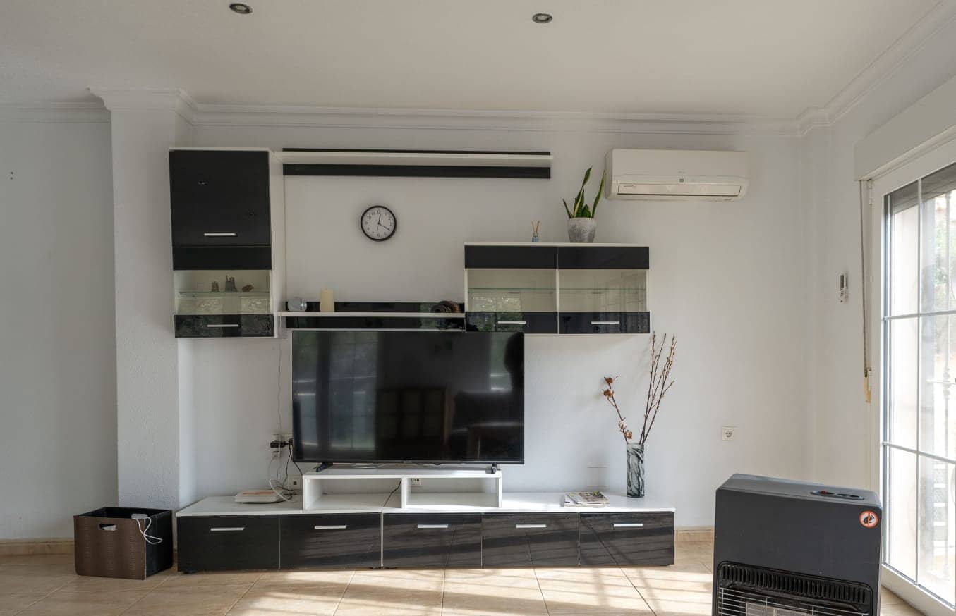 3 makuuhuone Huvila myytävänä paikassa Rojales - 239 000 € (Ref: 9432819)