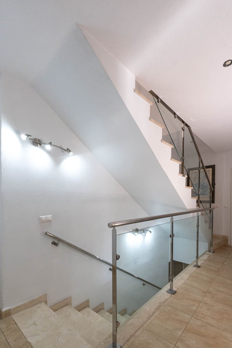 3 makuuhuone Huvila myytävänä paikassa Rojales - 239 000 € (Ref: 9432819)