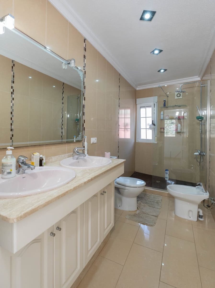 3 makuuhuone Huvila myytävänä paikassa Rojales - 239 000 € (Ref: 9432819)