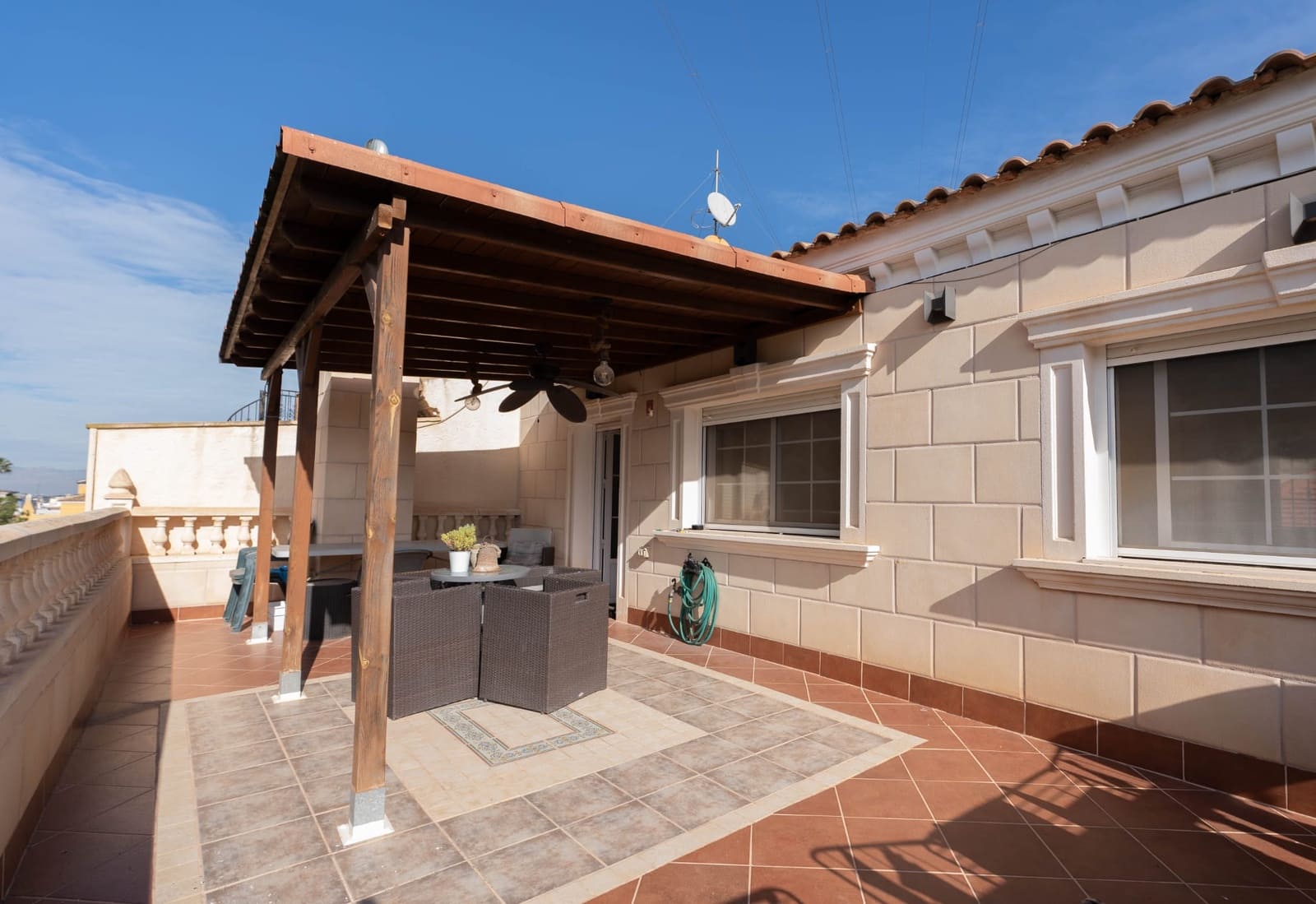 3 makuuhuone Huvila myytävänä paikassa Rojales - 239 000 € (Ref: 9432819)