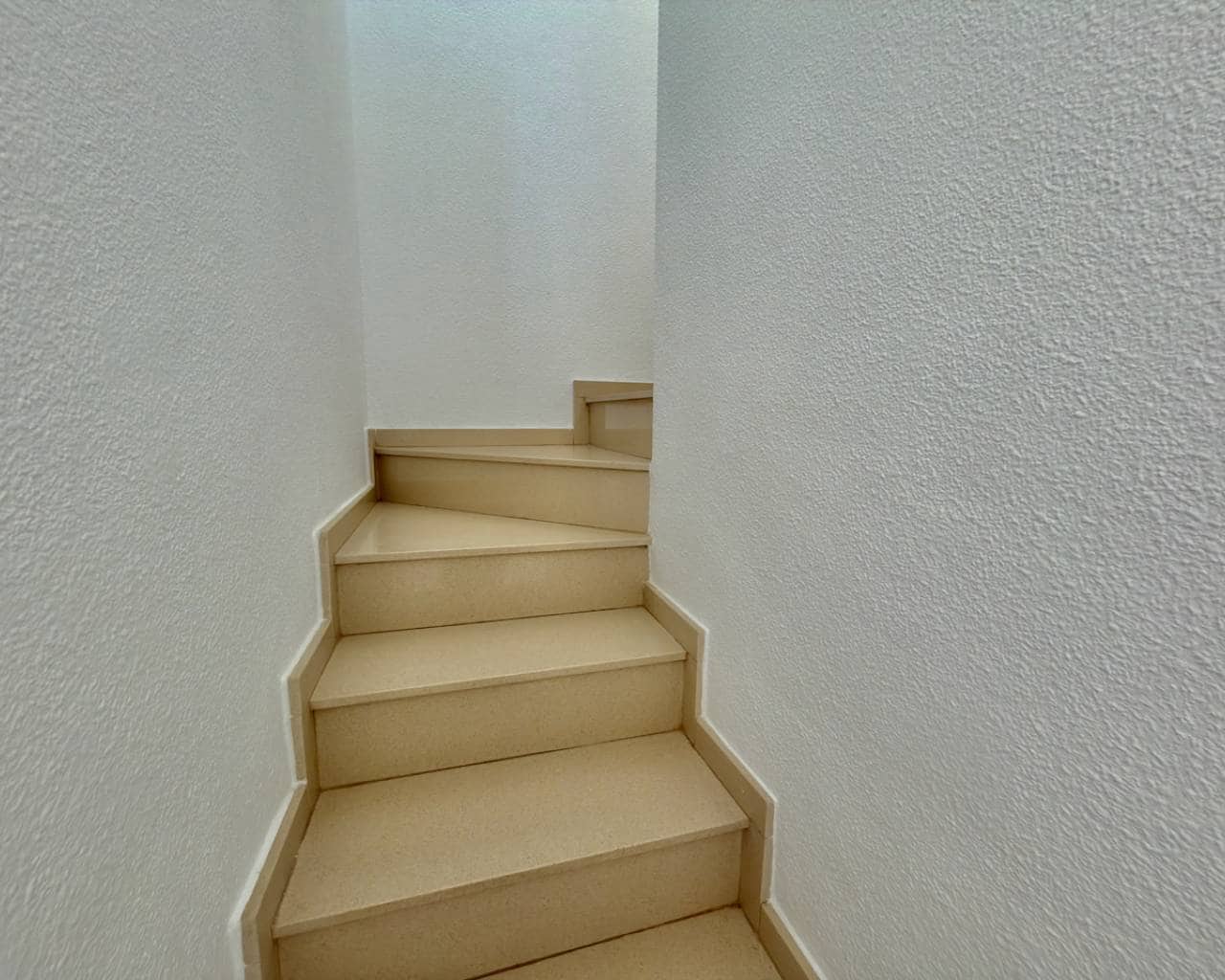 5 quarto Moradia para venda em Ciudad Quesada com piscina garagem - 550 000 € (Ref: 9435028)