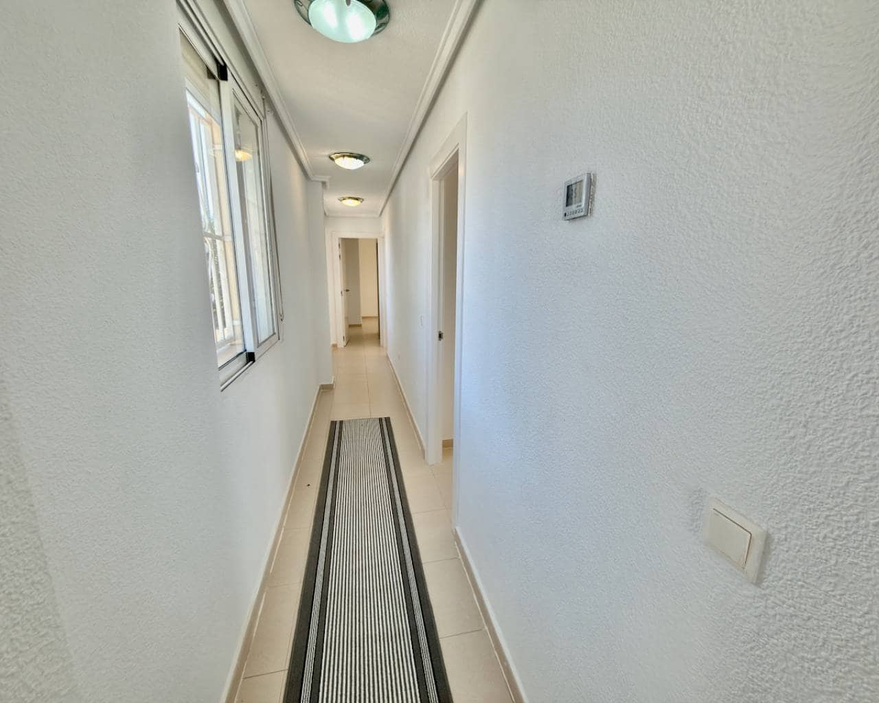 5 makuuhuone Huvila myytävänä paikassa Ciudad Quesada mukana uima-altaan 
autotalli - 550 000 € (Ref: 9435028)