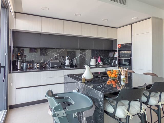 3 bedroom Apartment for sale in Guardamar del Segura with garage - € 469,950 (Ref: 9452993)