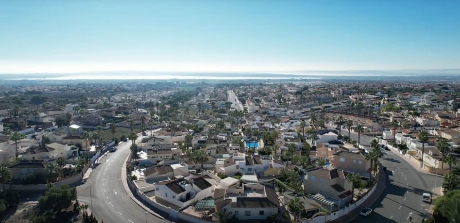 4 bedroom Villa for sale in Ciudad Quesada with pool - € 674,950 (Ref: 9488552)