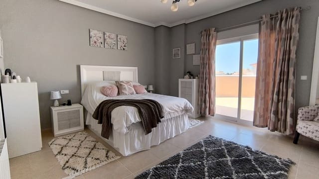 4 soverom Villa til salgs i Ciudad Quesada, Rojales med svømmebasseng - € 674 950 (Ref: 9488552)