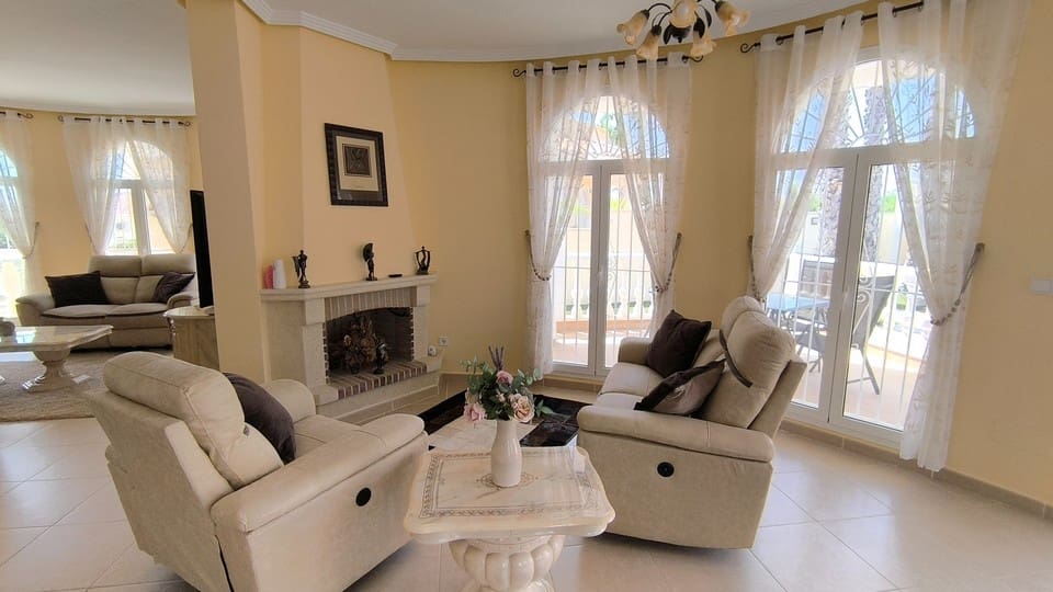 4 soverom Villa til salgs i Ciudad Quesada med svømmebasseng - € 674 950 (Ref: 9488552)