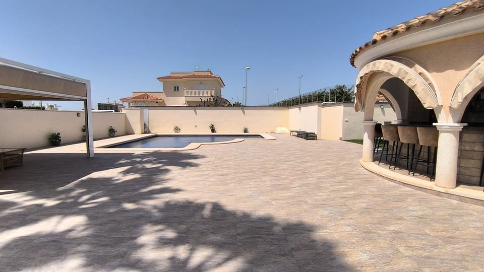 4 soverom Villa til salgs i Ciudad Quesada med svømmebasseng - € 674 950 (Ref: 9488552)