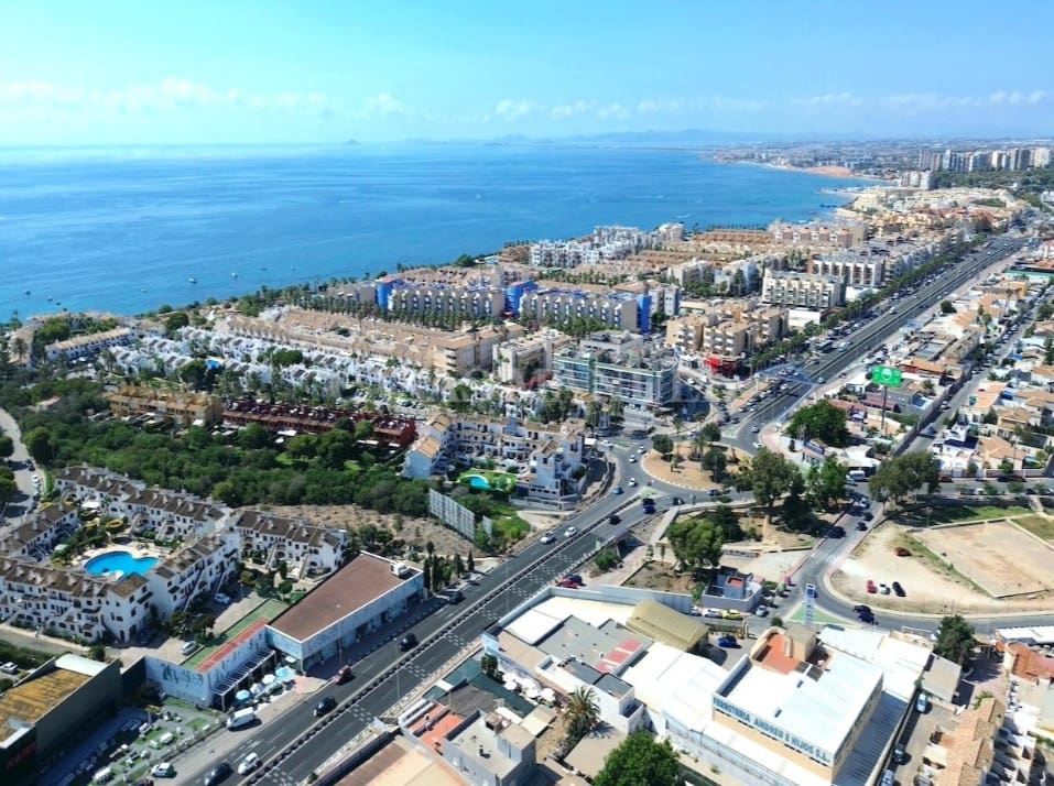 4 camera da letto Villetta Bifamiliare in vendita in La Zenia con piscina - 359.000 € (Rif: 9496711)