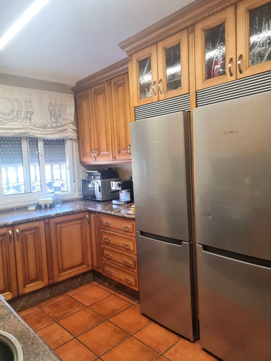 4 slaapkamer Halfvrijstaande villa te koop in La Zenia met zwembad - € 359.000 (Ref: 9496711)