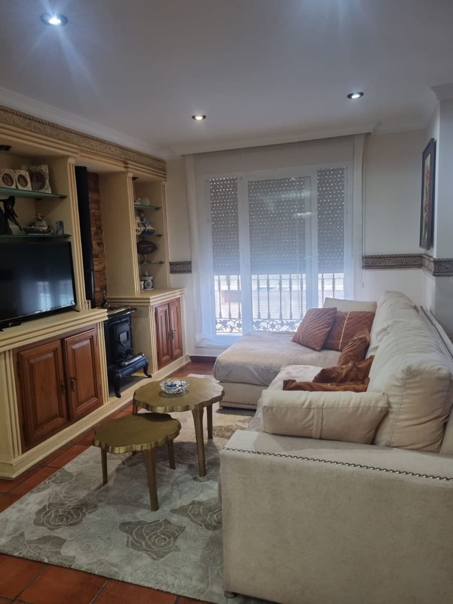 4 slaapkamer Halfvrijstaande villa te koop in La Zenia met zwembad - € 359.000 (Ref: 9496711)