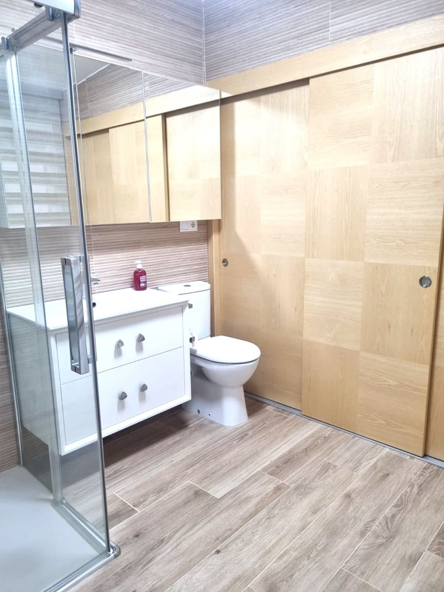 4 slaapkamer Halfvrijstaande villa te koop in La Zenia met zwembad - € 359.000 (Ref: 9496711)