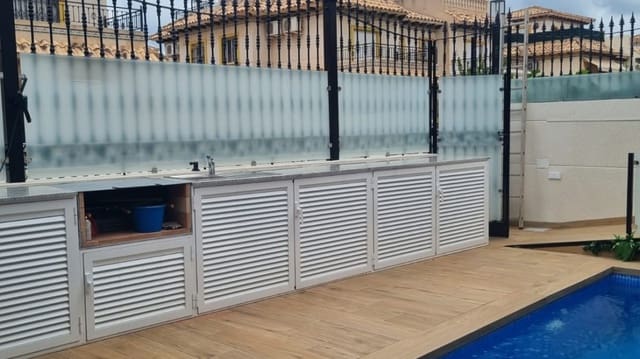 4 sypialnia Dom blizniak na sprzedaż w La Zenia, Orihuela z basenem - 359 000 € (Ref: 9496711)