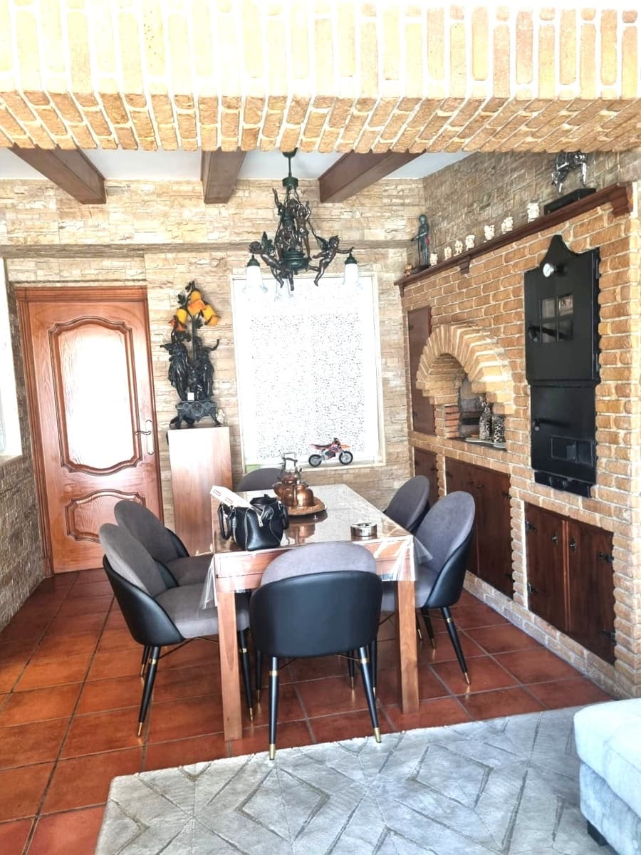 4 slaapkamer Halfvrijstaande villa te koop in La Zenia met zwembad - € 359.000 (Ref: 9496711)