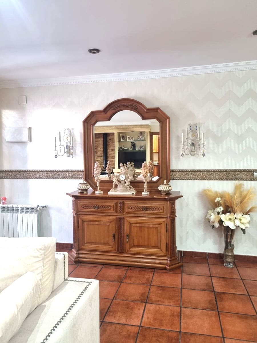 4 slaapkamer Halfvrijstaande villa te koop in La Zenia met zwembad - € 359.000 (Ref: 9496711)