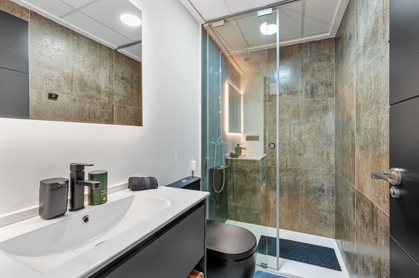 2 bedroom Apartment for sale in Formentera del Segura with pool - € 199,900 (Ref: 9503726)