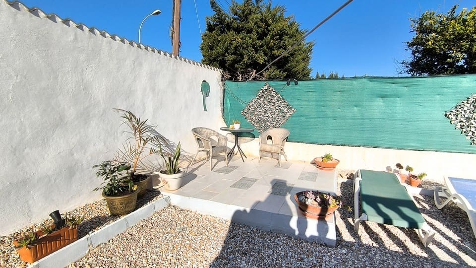 3 soveværelse Villa til salg i Torrevieja med swimmingpool garage - € 339.950 (Ref: 9506953)