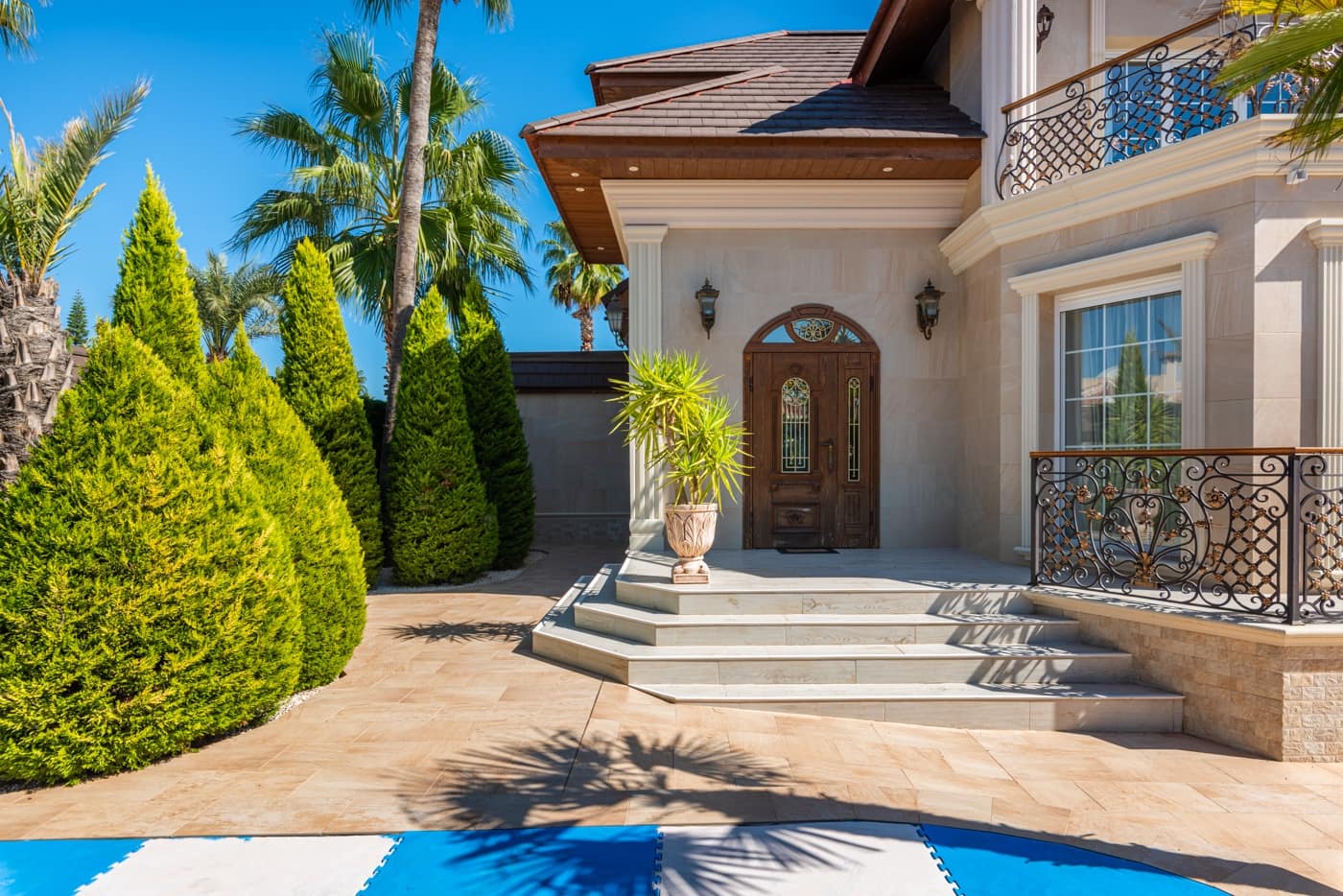 5 bedroom Villa for sale in Dona Pepa with pool garage - € 1,100,000 (Ref: 9511524)