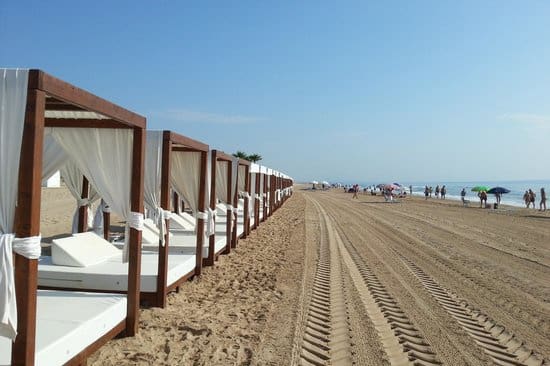 5 bedroom Villa for sale in Dona Pepa with pool garage - € 1,100,000 (Ref: 9511524)