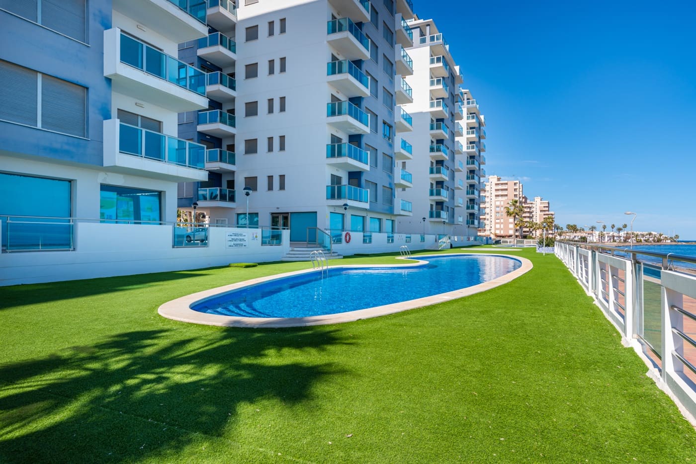 1 chambre Penthouse à vendre à La Manga del Mar Menor avec piscine garage - 380 000 € (Ref: 9511525)