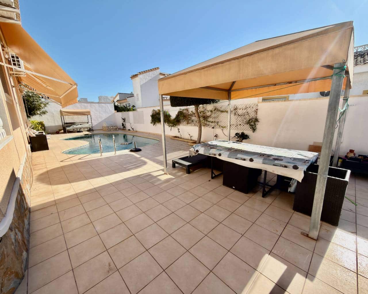 3 soverom Villa til salgs i Ciudad Quesada med svømmebasseng garasje - € 460 000 (Ref: 9523654)