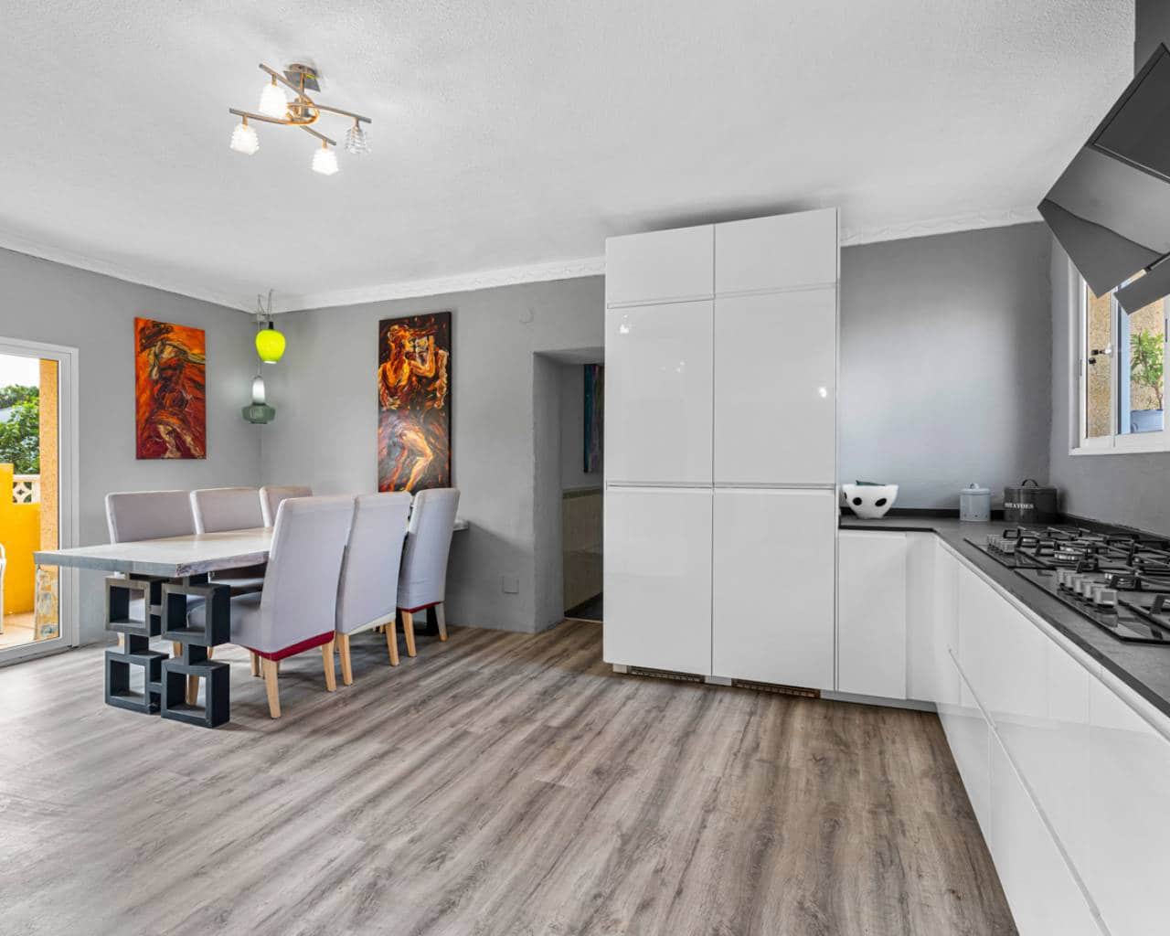 3 sypialnia Willa na sprzedaż w Los Montesinos z basenem garażem - 1 200 000 € (Ref: 9578260)