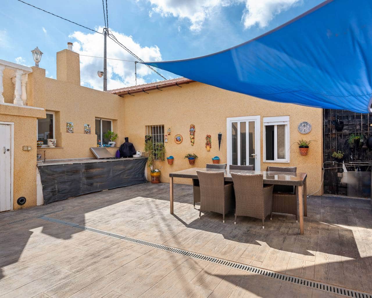 3 bedroom Villa for sale in Los Montesinos with pool garage - € 1,200,000 (Ref: 9578260)