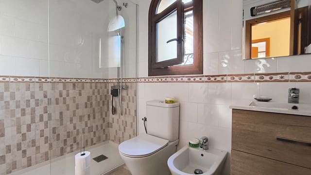 3 bedroom Villa for sale in Algorfa with pool garage - € 365,000 (Ref: 9584654)