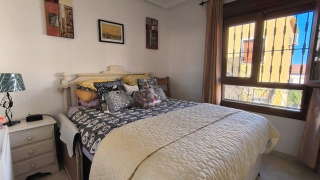 3 bedroom Villa for sale in Algorfa with pool garage - € 365,000 (Ref: 9584654)