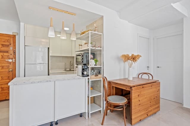 2 Zimmer Apartment zu verkaufen in La Nucia mit Pool - 175.000 € (Ref: 9602398)