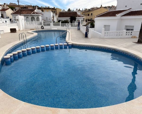 2 bedroom Villa for sale in Ciudad Quesada, Rojales with garage - € 220,000 (Ref: 9627040)