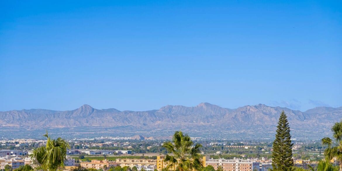 3 bedroom Villa for sale in Benijofar with pool garage - € 255,000 (Ref: 9632693)