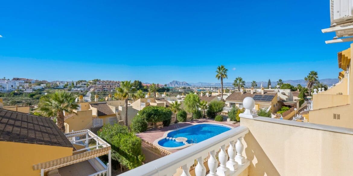 3 bedroom Villa for sale in Benijofar with pool garage - € 255,000 (Ref: 9632693)