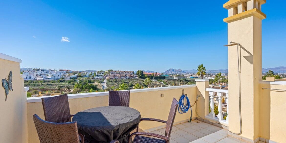 3 Zimmer Villa zu verkaufen in Benijofar mit Pool Garage - 255.000 € (Ref: 9632693)