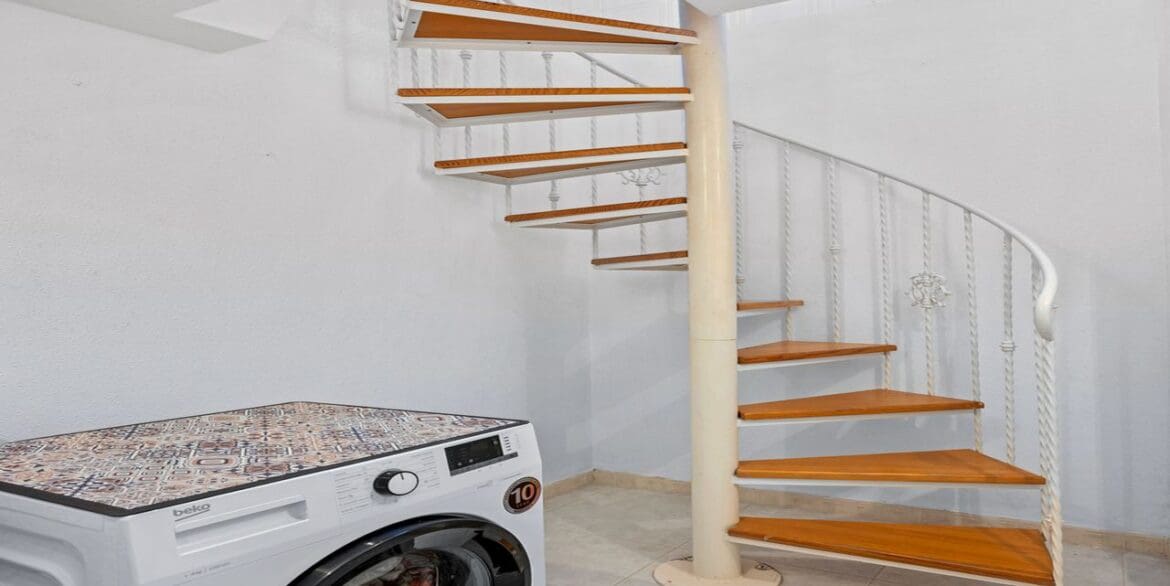 3 Zimmer Villa zu verkaufen in Benijofar mit Pool Garage - 255.000 € (Ref: 9632693)