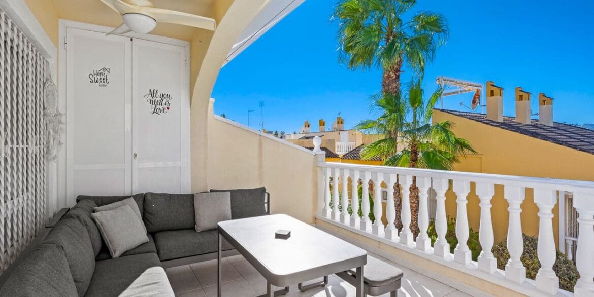 3 Zimmer Villa zu verkaufen in Benijofar mit Pool Garage - 255.000 € (Ref: 9632693)