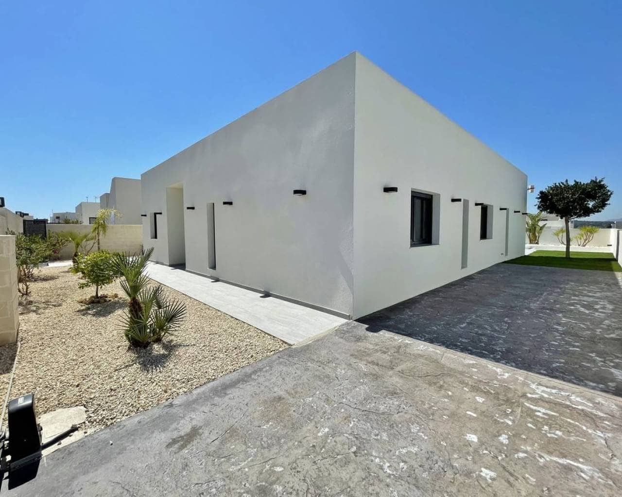 3 bedroom Villa for sale in Rafal with pool - € 415,000 (Ref: 9632697)