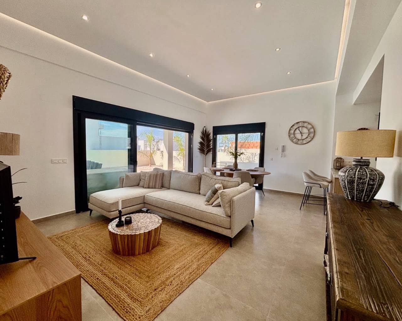 Chalet de 3 habitaciones en Rafal en venta con piscina - 415.000 € (Ref: 9632697)