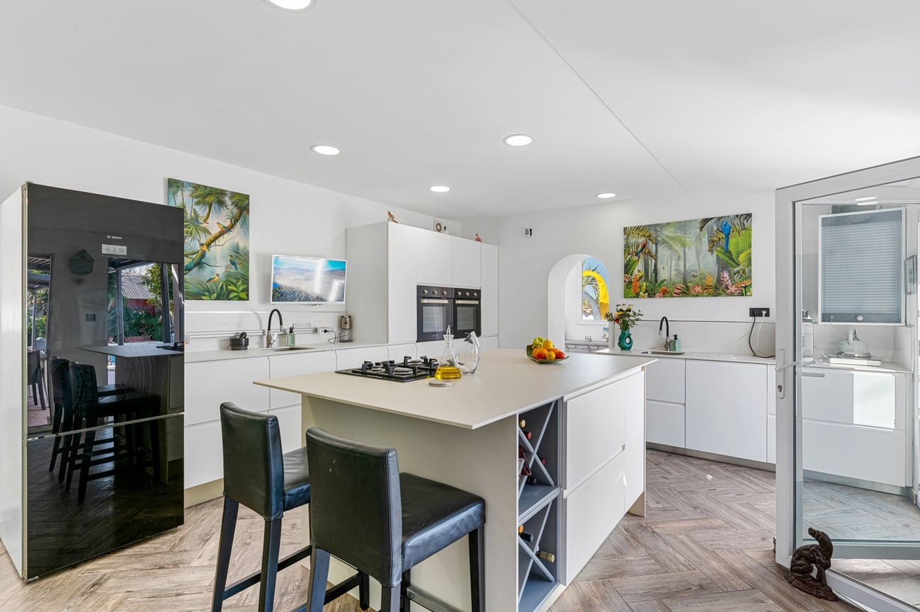 4 soveværelse Finca/Landehus til salg i Daya Nueva med swimmingpool - € 595.000 (Ref: 9632698)