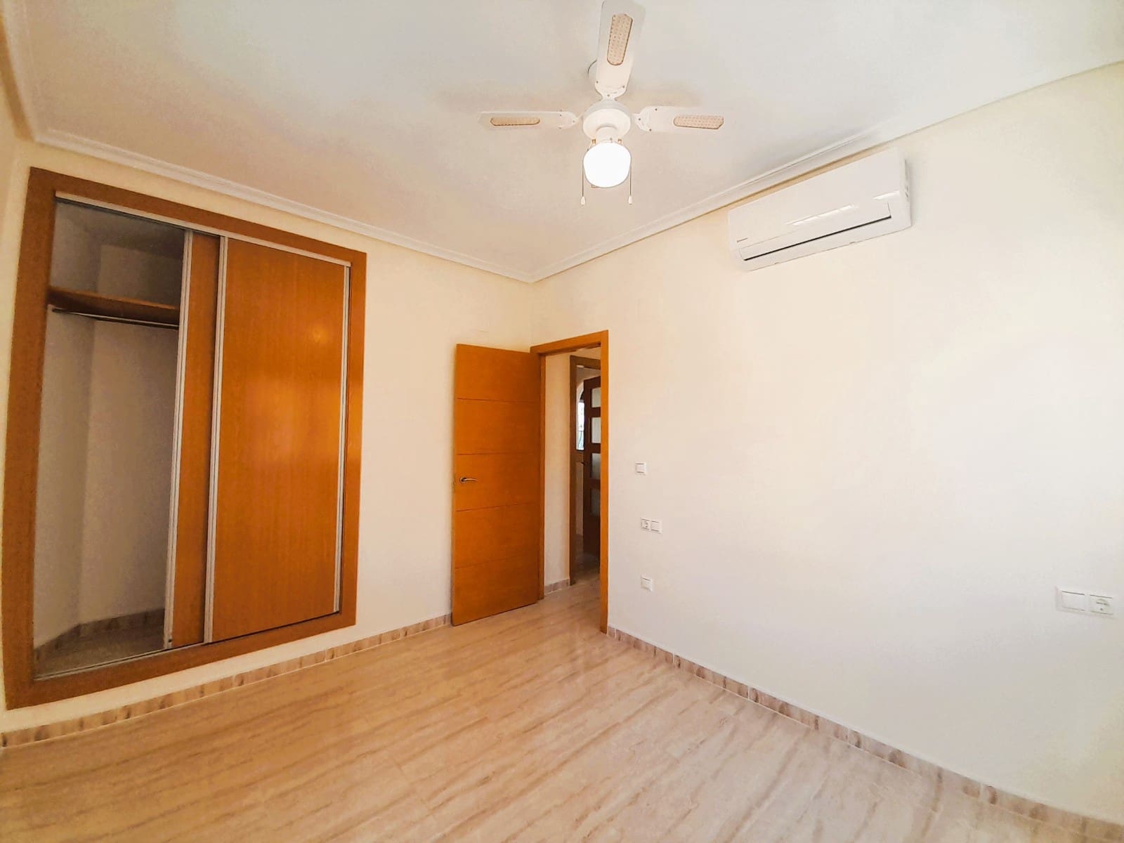 3 makuuhuone Huvila myytävänä paikassa Ciudad Quesada - 295 000 € (Ref: 9632699)