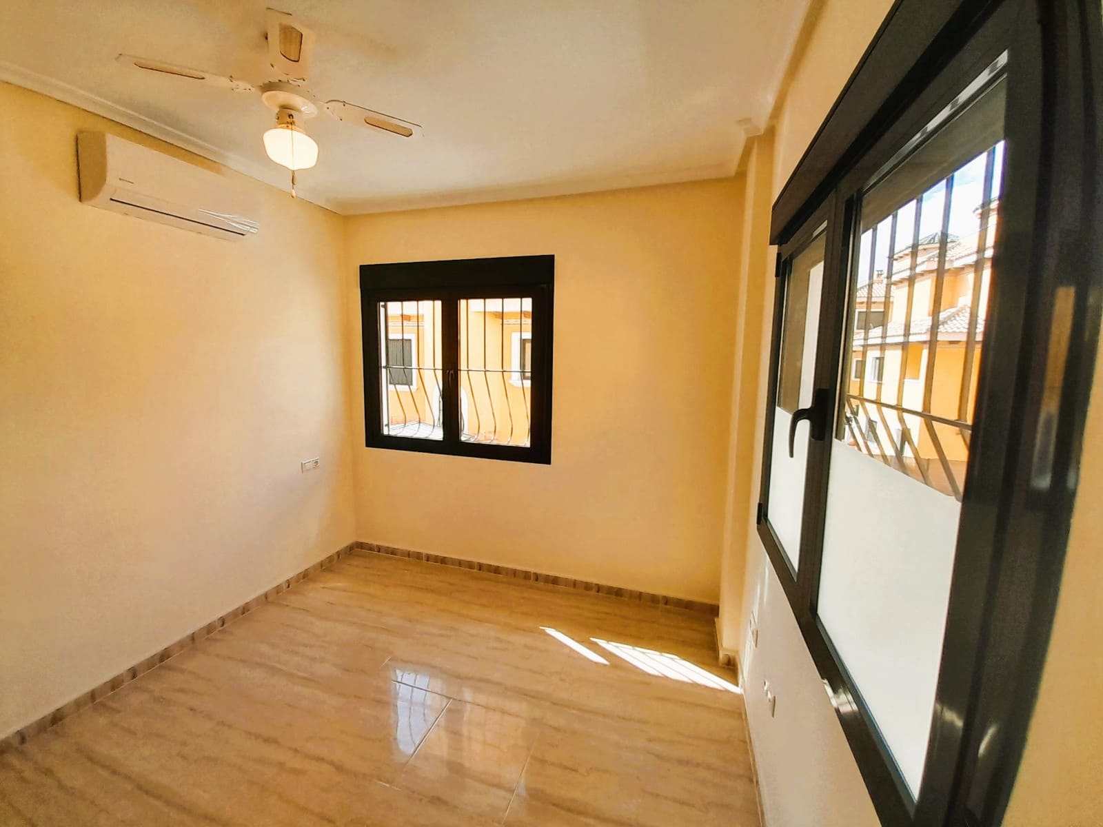 3 makuuhuone Huvila myytävänä paikassa Ciudad Quesada - 295 000 € (Ref: 9632699)